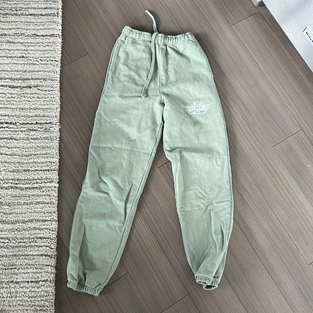 green boys lie sweatpants